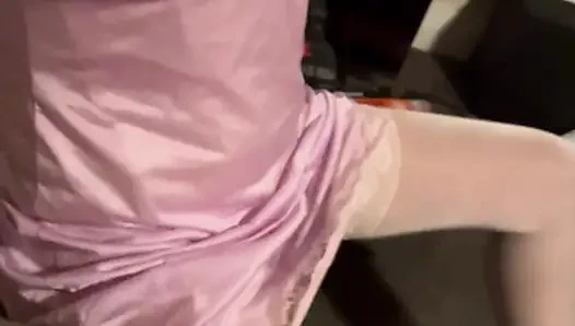 En sevdiğim beyaz gecelikten seksi bir striptiz