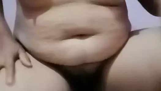 Ateşli ateşli göğüsler - advika'nız ateşli adamı bekliyor