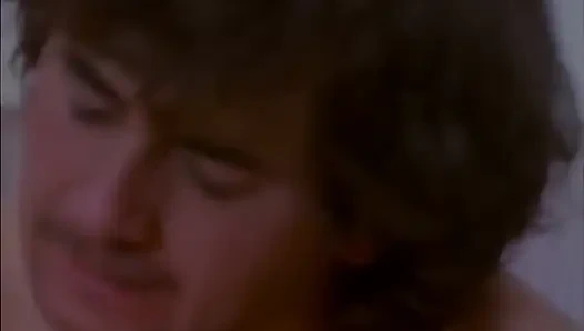 Başka bir penis daha emiyorum