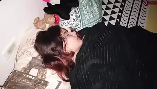 Kız arkadaşım odamda bana iyi sakso çekiyor - İspanyolca porno
