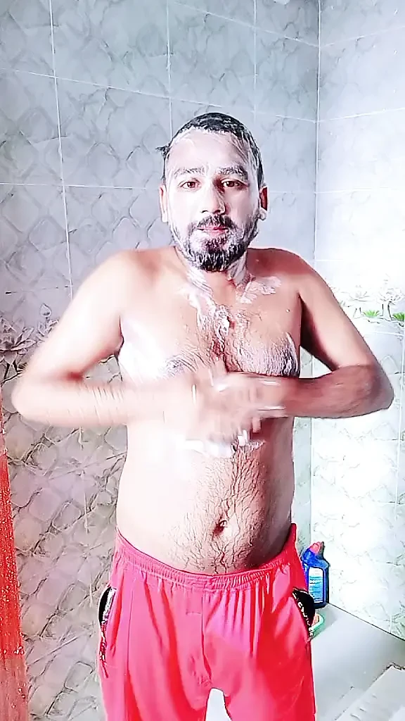 Herkes birlikte banyo yapalım, eğlenin.