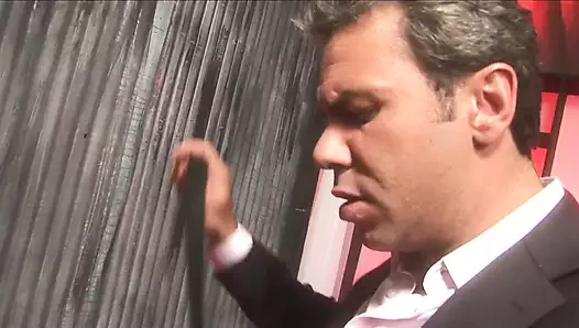 Taze kız Jenna Presley esmer fahişenin içinde sikiliyor