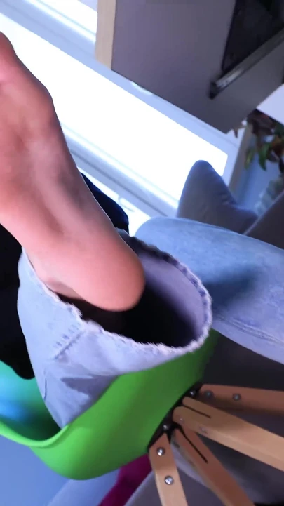 Yaramaz ayak arkadaşın bakış açısıyla ibadet ediyor