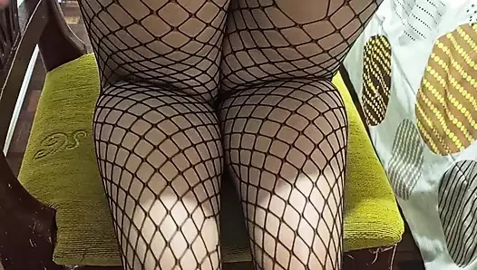 Rico büyük zenci yarağı beni sandalyede sikiyor