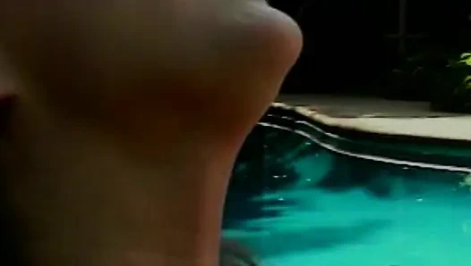 Beyaz külot günlükleri 17: sinnliche pool-abenteuer und