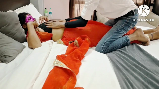 Üvey anne üvey oğlunu sert sikmesi için baştan çıkarıyor