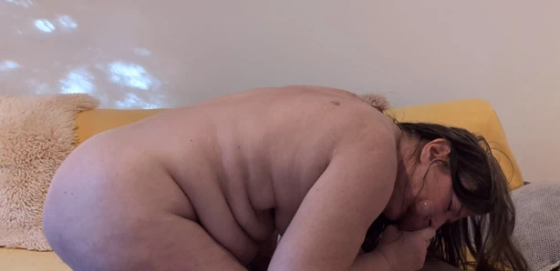 Antrenmandan sonra üvey annemi sikiyorum