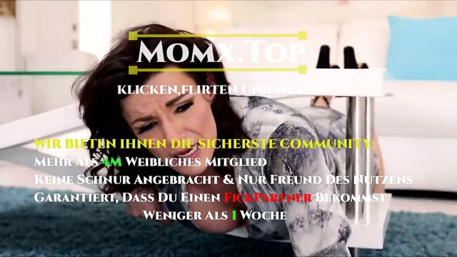 Mutter den ganzen Tag gefickt