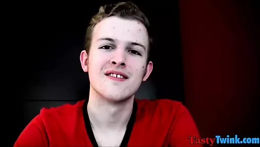 Toby Franks ağzında van de kamps erkekliğinin izini sürmek istiyor