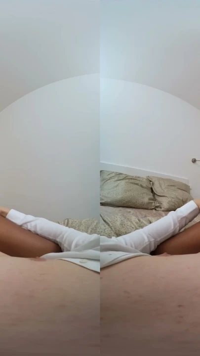 Latin iç çamaşırlı genç kız bana ayakla muamele çekiyor - sanal gerçek porno | Klip 1