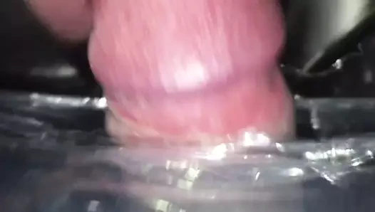 Kamyonun arkasında oturarak seks yaptı.hiçbir şey