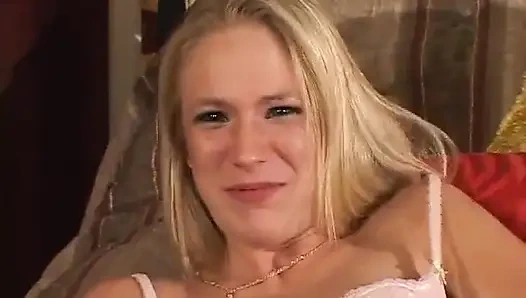 Evli kadınlar evde yalnız: evli kadın #72