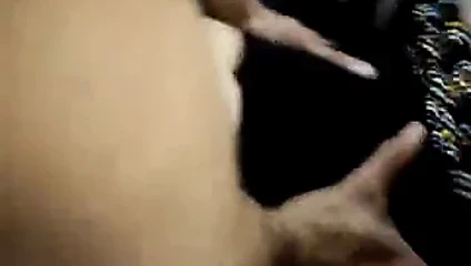 Petite pute se fait defoncer