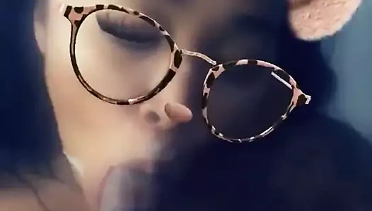 Sürtüğün yüzüne boşalma