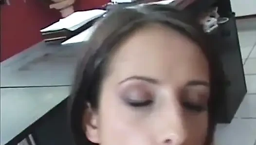 Jessica Rizzo yarak emmeyi seven sürtüklerle iki sahne sunuyor 03