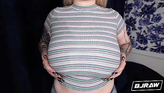 Bjraw doğal olarak büyük memeli hadley haze yüzüne büyük bir boşalma alıyor