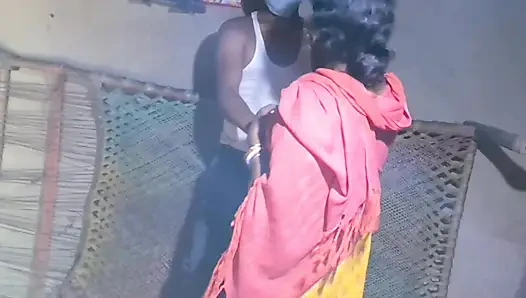 Hintli desi ince yenge götten sikiliyor