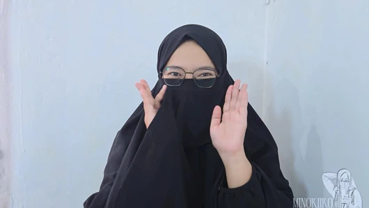 Tesettürlü kız kardeşim ayak masajı hakkında yanlış anladı - minokiiko