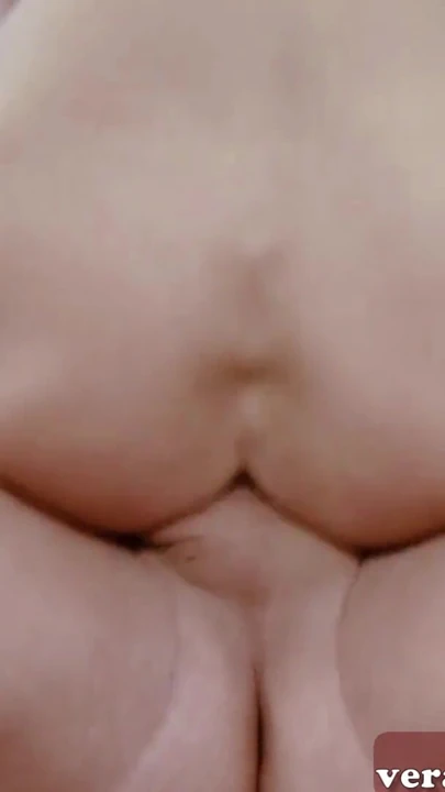 Dik Alman sıska sarışın milf seduces the craftsman | Klip 3