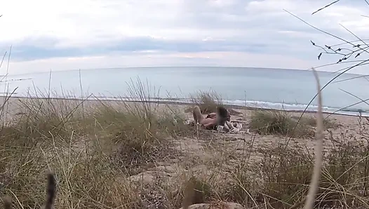 Fransız öğretmen sürtük çıplak plajda amatör sakso çekiyor yabancıyla boşalma - misscreamy