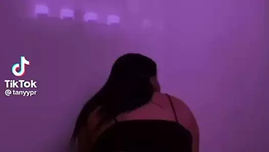 Onu tiktokta takip et, sevimli göt