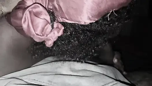 Üvey annemi kocamı sikmesi için aldım ve üvey babam buna izin verdi