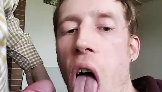 Lecker Sperma Schlucken