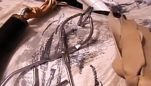 Nefes kesen sarışın orta yaşlı seksi kadın şaplak atmak için burada