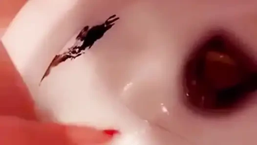 Göt parmaklama, yumruk sokma ve işeme