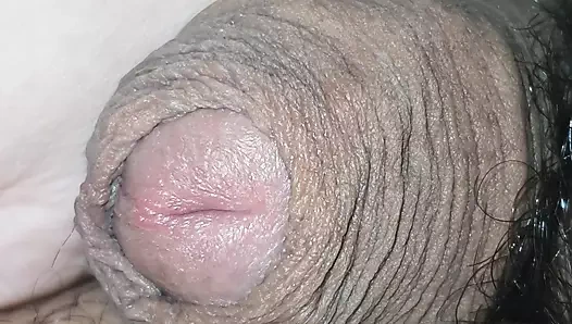 Üvey anne üvey oğluna yatakta yarakla ayakla mastürbasyon yapıyor