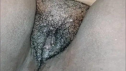 Şişman siyah amcık parmaklanıyor