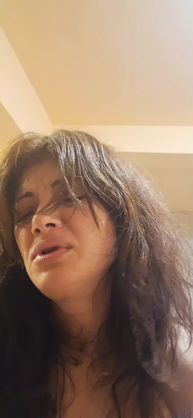 Götüne tekme atılmak istiyor.