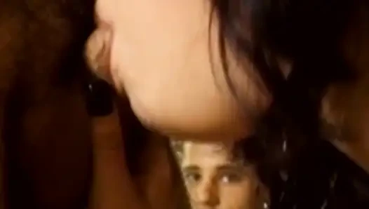 Ev hanımı sikilmek istiyor