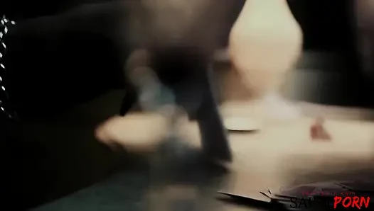 Erotik yazar muhteşem kadınların karanlık şehvetlerini ve fantezilerini tadıyor