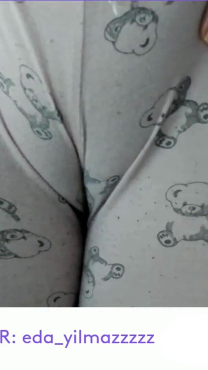 Deve toynağı- pijama- şişmiş amcık- şişmiş amcık | Klip 1