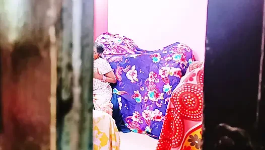 Hintli desi seks üvey kız kardeş ve üvey erkek kardeş maalesef evde sikişiyor. Telugu edepsizce konuşuyor.