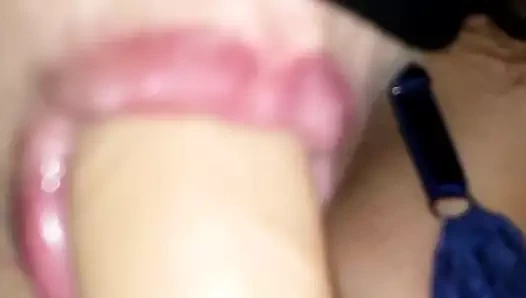 Karım iki yarağı ve ağzına büyük bir boşalmayı seviyor