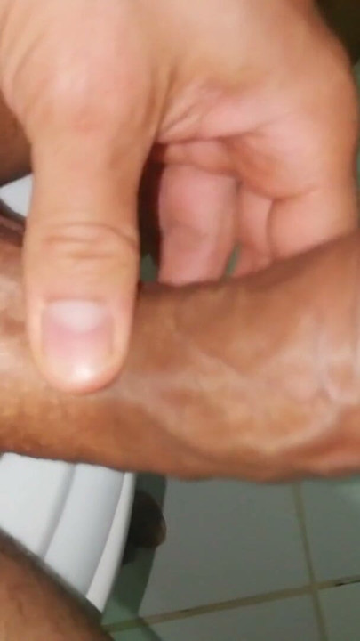 Büyük ve Venezuelalı penis, beyaz külotlu çorap içinde yoğun mastürbasyon, yakın çekim, seninim | Bölüm 1