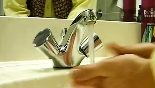 Ateşli bir Alman kadın azgın adamla şehvetli zaman geçiriyor