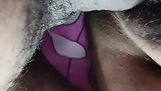 Hintli Bengalli ev hanımı pürüzsüz sikişiyor