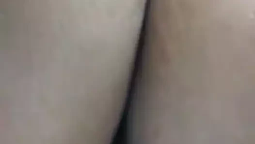 Loira mostrando o CU