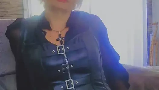 Sophie Sexy götte yanıyor