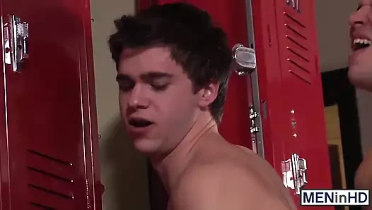 İki sevimli Çıtçıt darin ve bir sert seksten zevk alacak