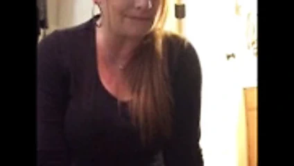 Ginger milf sürmek yapay penis