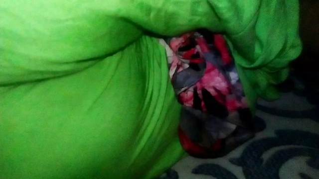 Ev saksafonu. 3 kız saksofonu 3 .bangladeş saksofonu 3