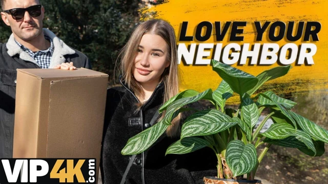 HUNT4K. En sürtük komşu benim ve erkek arkadaşımın önünde sikişiyorum! Ne olmuş yani?