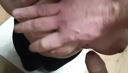 Cum üzerinde eş büyük memeler