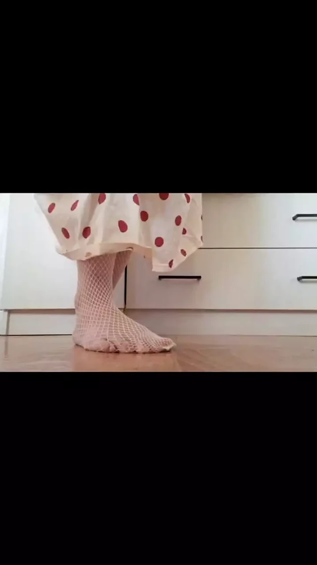 Sexy foot ELZA KOM very sweet