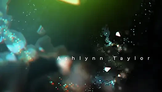 Inked Scarlett ayaklarına ashlynn taylor tarafından tapılmayla tatmin oluyor