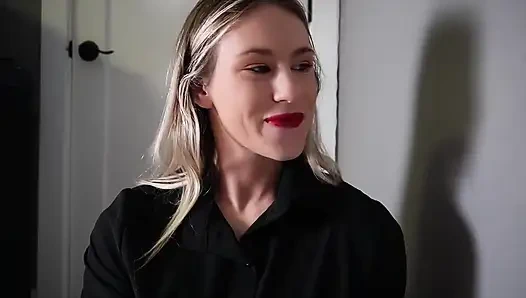 Üvey anne sikiş deliğinde üvey oğullarının yarağını emiyor